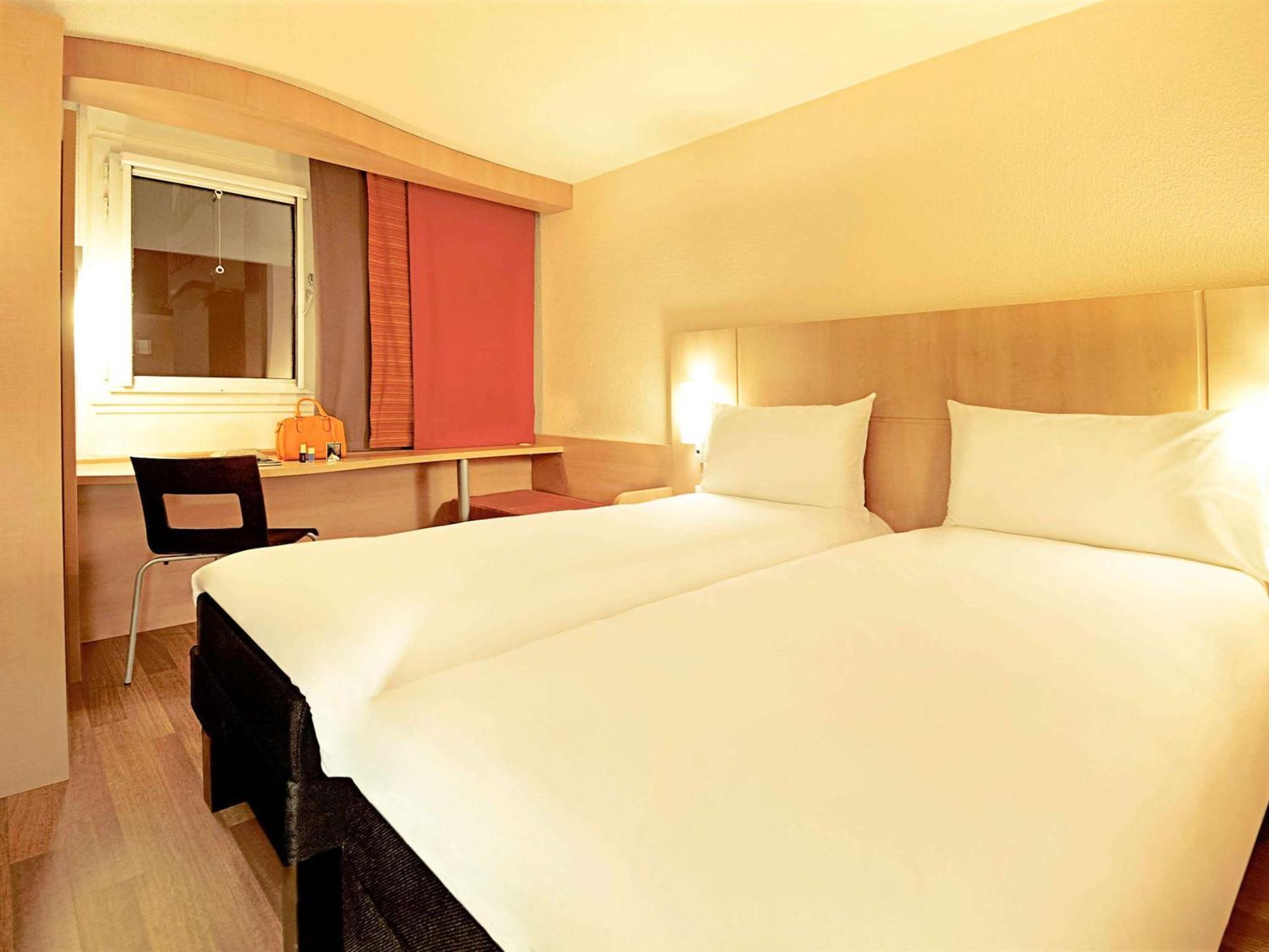 Ibis Le Puy-En-Velay Centre Hotel Exterior photo